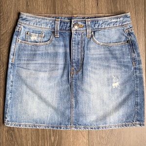 Gap denim mini skirt, size 2/26